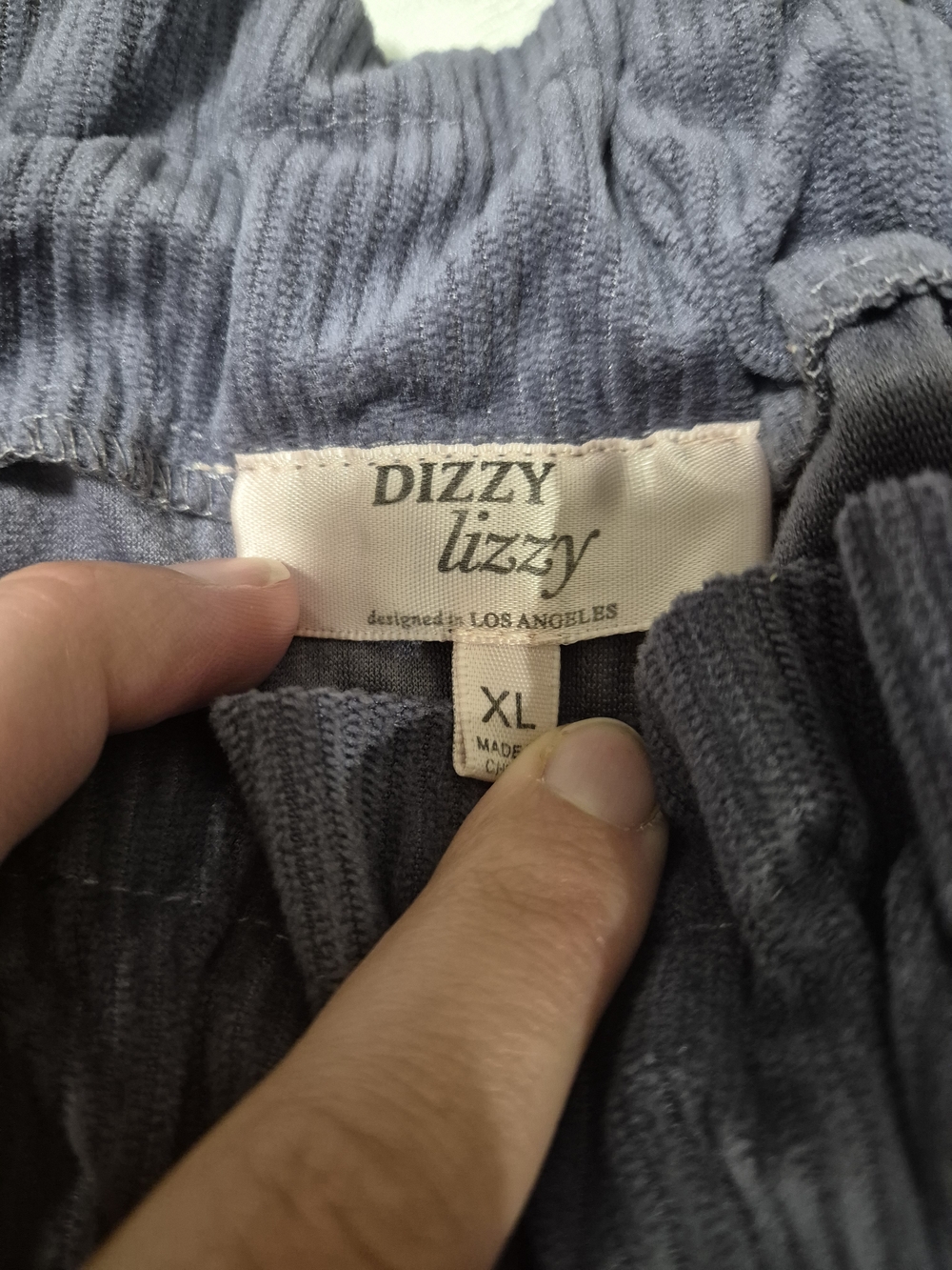 High-Rise Paperbag Corduroy Shorts - Picture 4 of 4